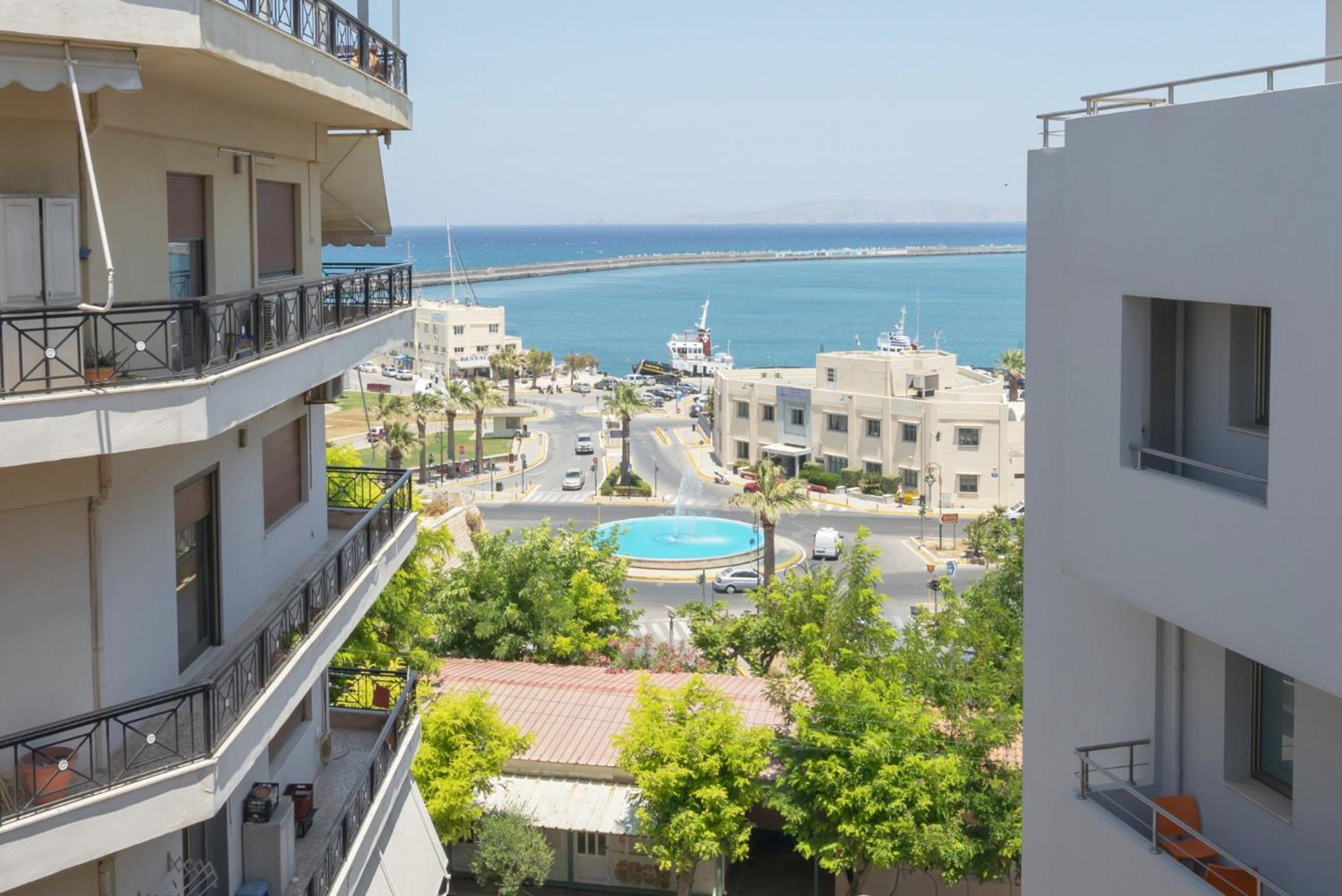 Chic, Downtown, Penthouse W Sundeck And Seaview Apartment Heraklion  Luaran gambar
